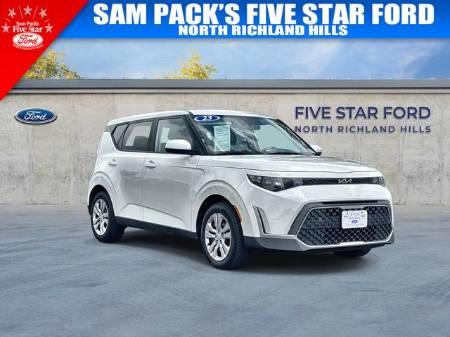 2023 Kia Soul LX