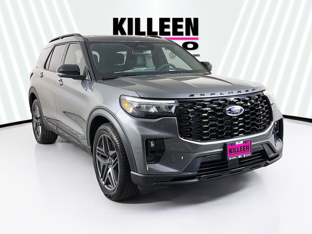 2026 Ford Explorer ST-LINE RWD's photo