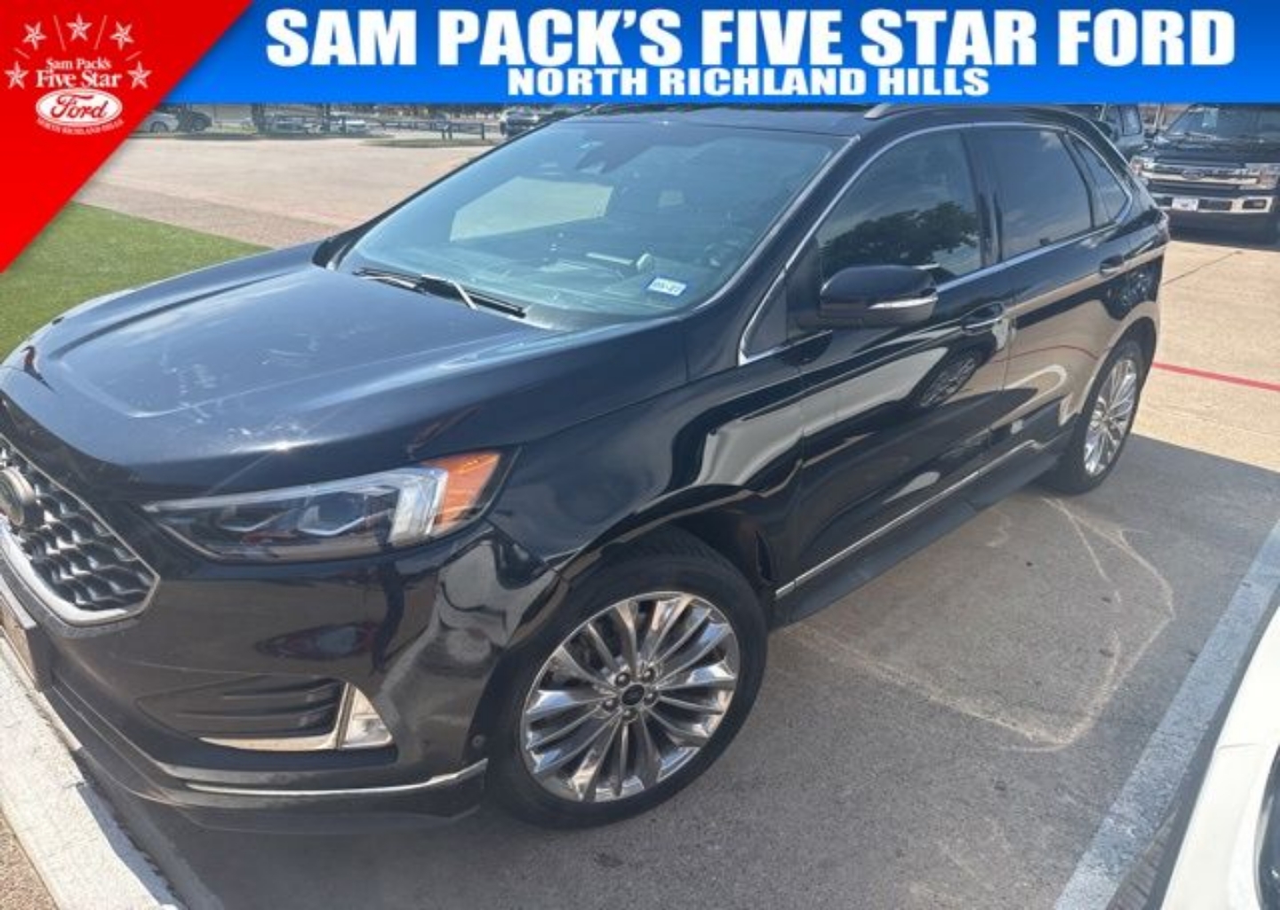 2022 Ford Edge Titanium AWD's photo