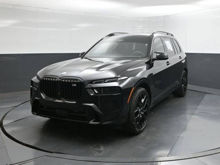 2025 BMW X7 M60i