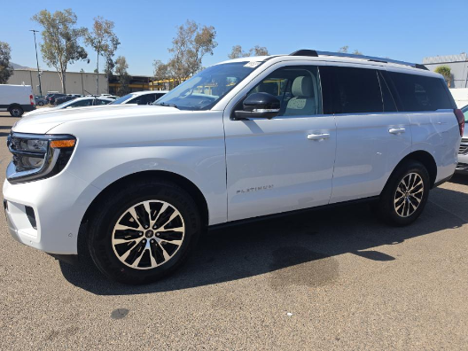 2025 Ford Expedition's photo