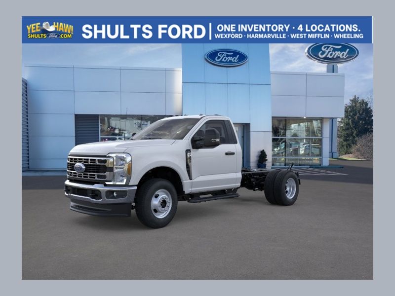 2026 Ford F-350 XL 4x4 Regular Cab 145-In DRW's photo