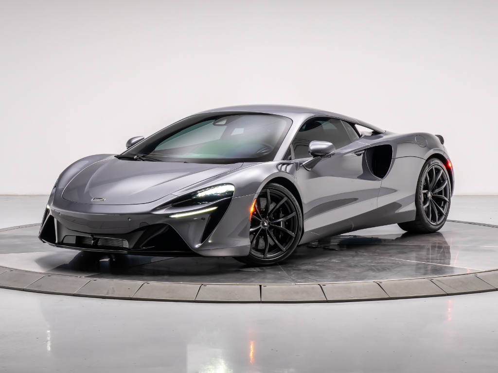 2023 McLaren Artura TechLux