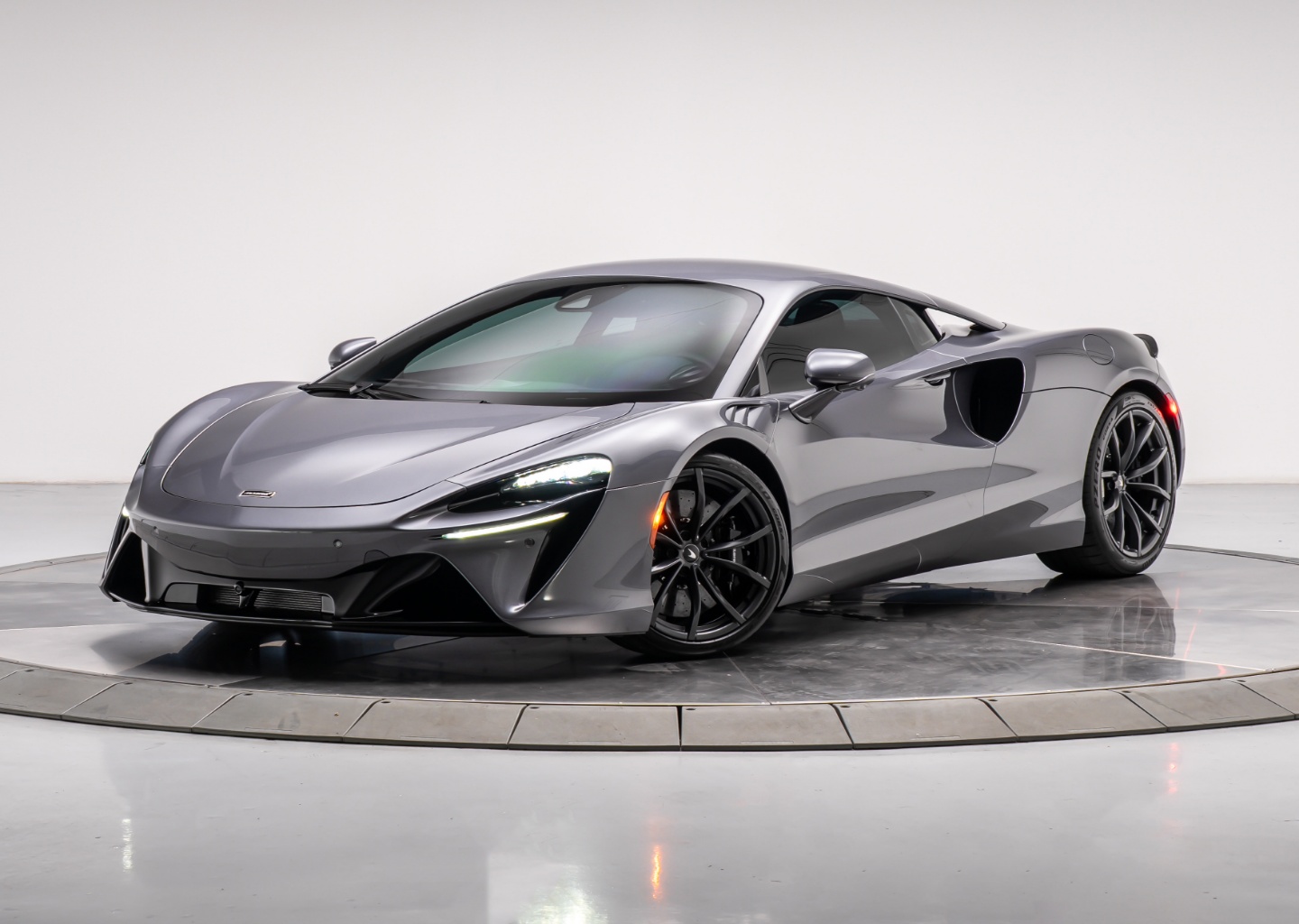 2023 McLaren Artura 3.0 Performance's photo