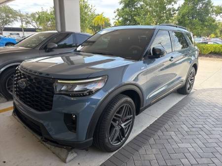 2025 Ford Explorer ST-Line
