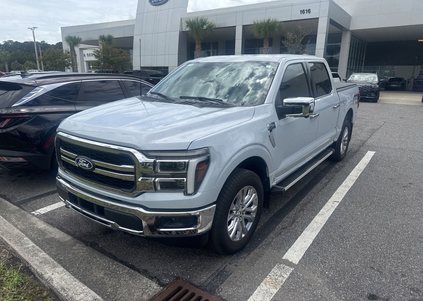 2025 Ford F-150 Lariat 4x4 SuperCrew 5-1/2 Box's photo