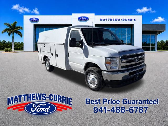2026 Ford E-Series SRW E-350 Super Duty 138 in WB's photo