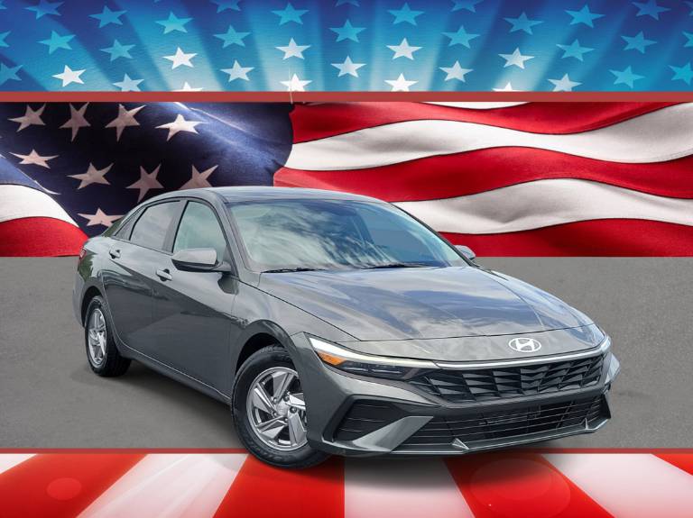 2025 Hyundai Elantra SE