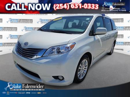 2017 Toyota Sienna XLE
