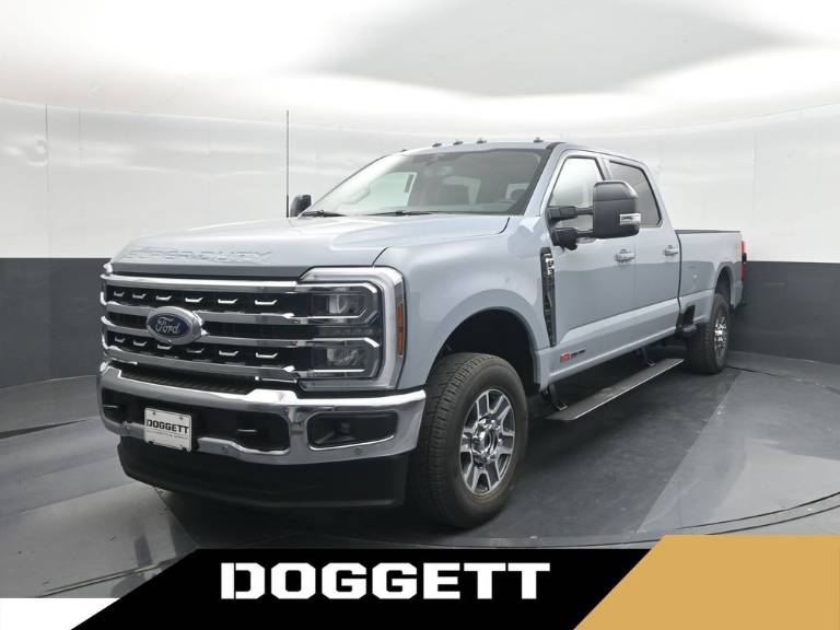 2026 Ford Super Duty F-350 SRW LARIAT