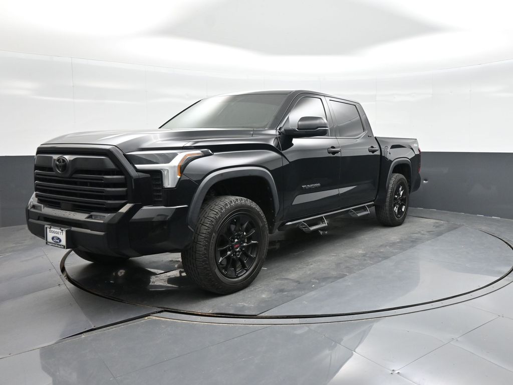 2022 Toyota Tundra SR5 3.4L CrewMax 5.5' Bed's photo