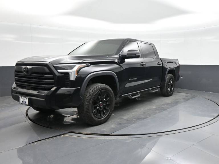 2022 Toyota Tundra 2WD SR5