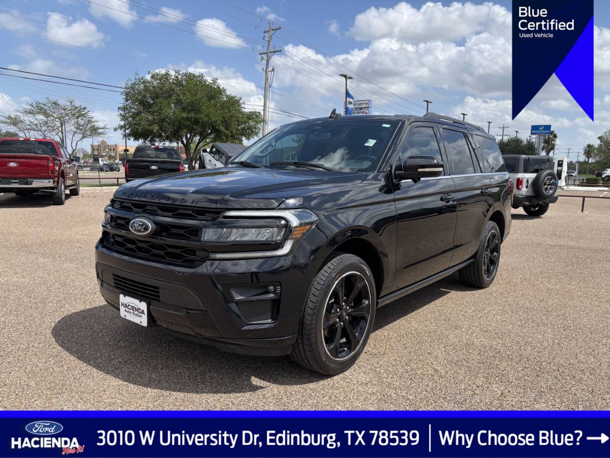 2023 Ford Expedition Limited's photo