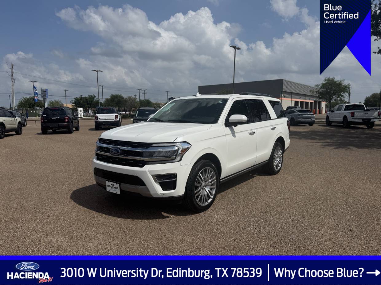 2023 Ford Expedition Limited's photo