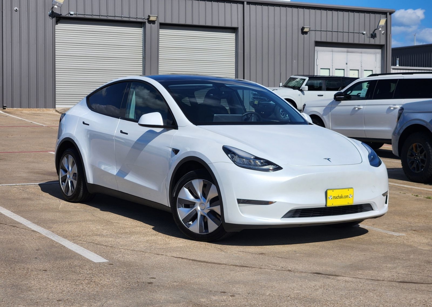 2023 Tesla Model Y Long Range Dual Motor All-Wheel Drive's photo