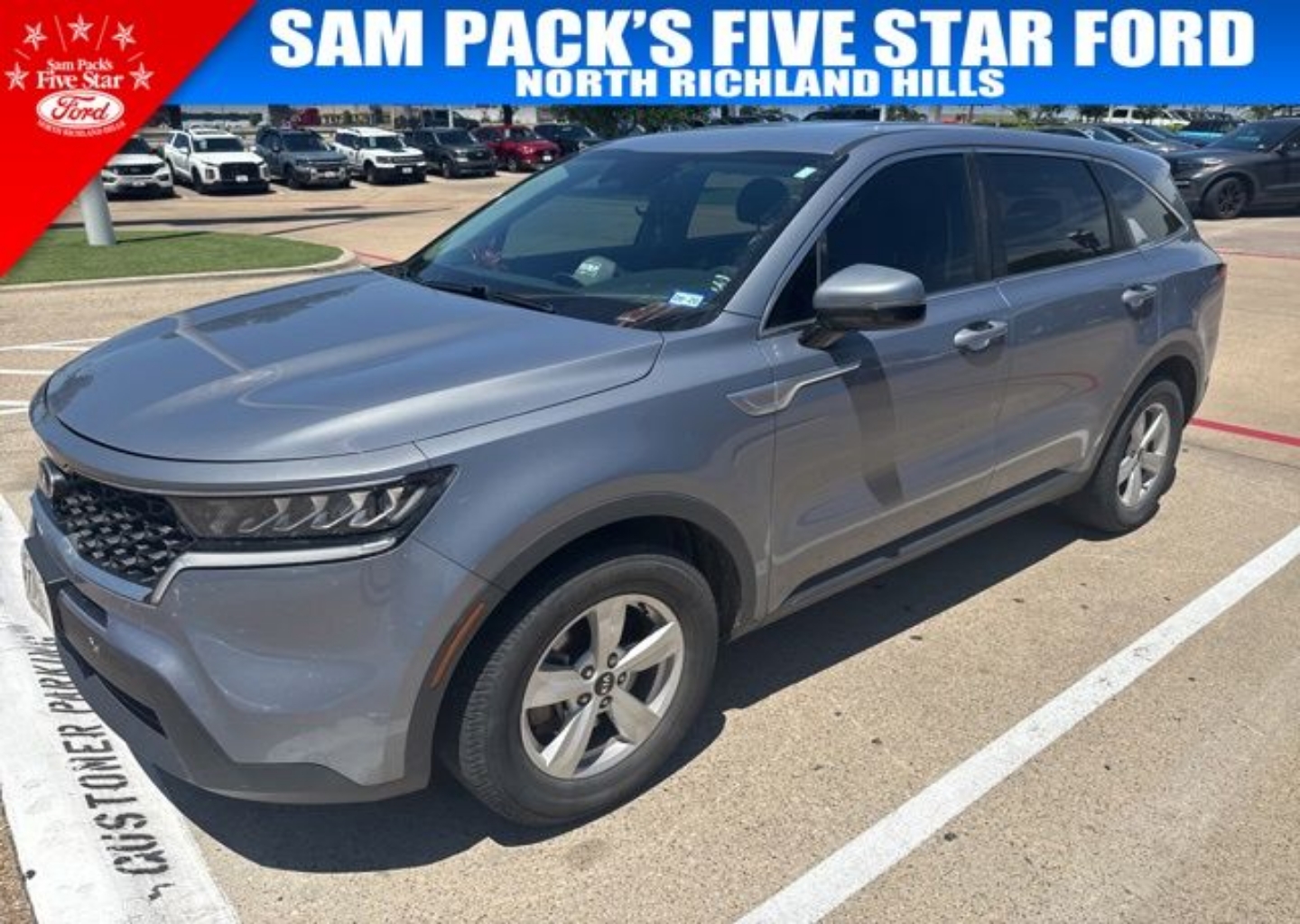 2021 Kia Sorento LX AT's photo