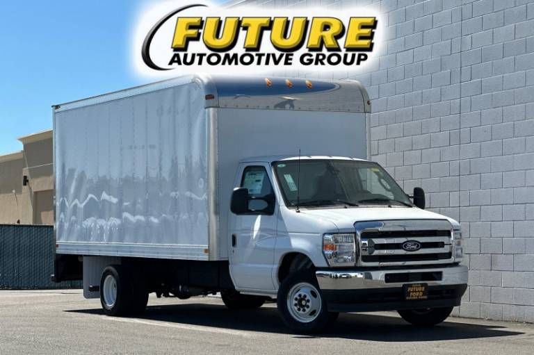 2027 Ford E-450SD Base