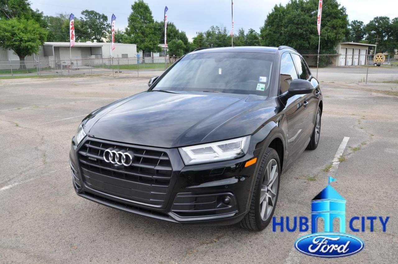 2019 Audi Q5 2.0T quattro S tronic Prestige's photo