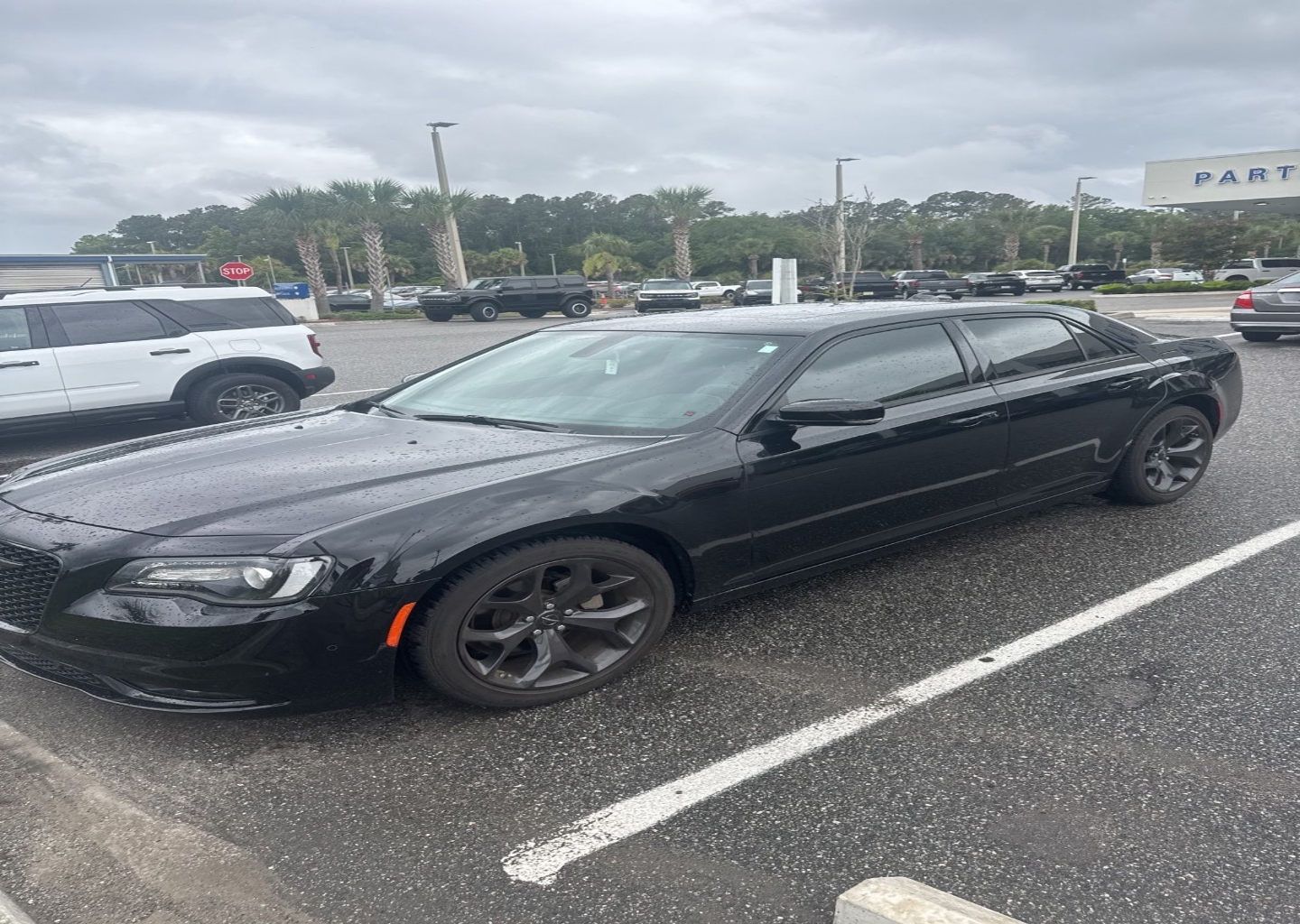 2023 Chrysler 300 S's photo