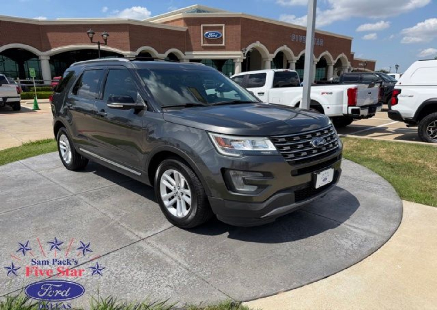 2017 Ford Explorer XLT FWD's photo