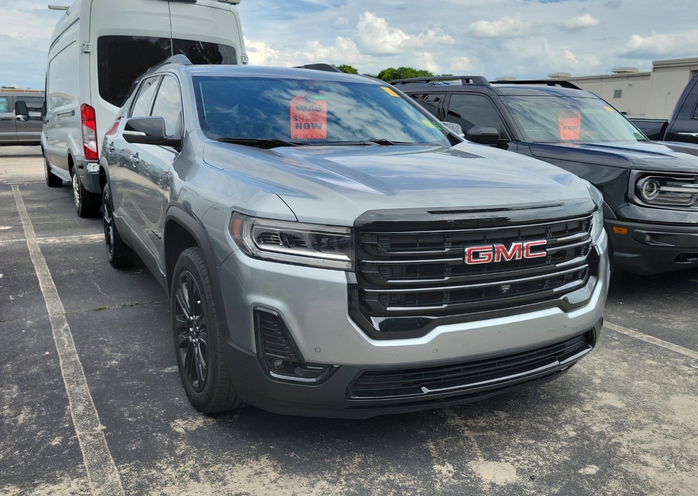 2023 GMC Acadia SLT FWD's photo