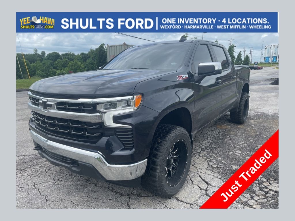 2022 Chevrolet Silverado 1500 LT 4X4 Crew Cab Short Box's photo