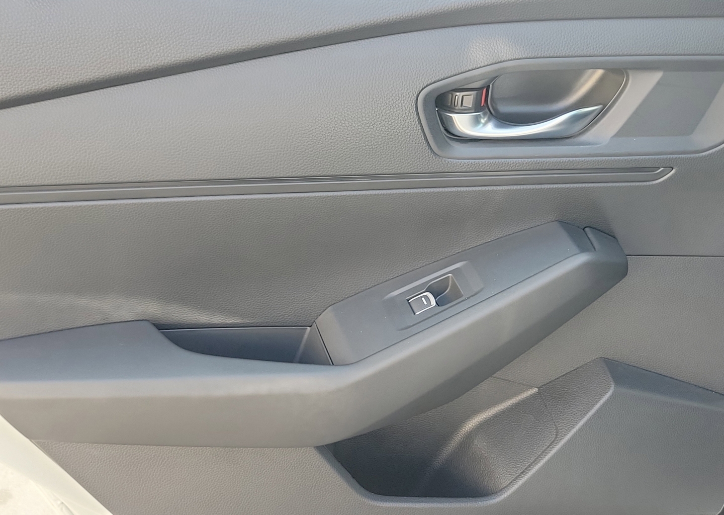2023 Honda Accord LX - Photo 14