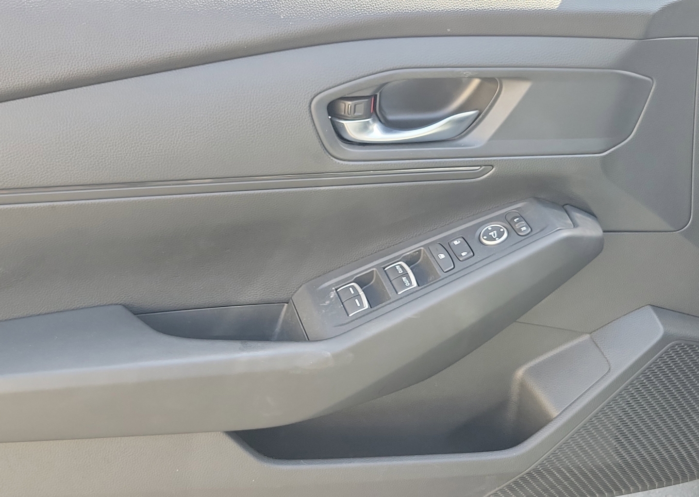 2023 Honda Accord LX - Photo 18