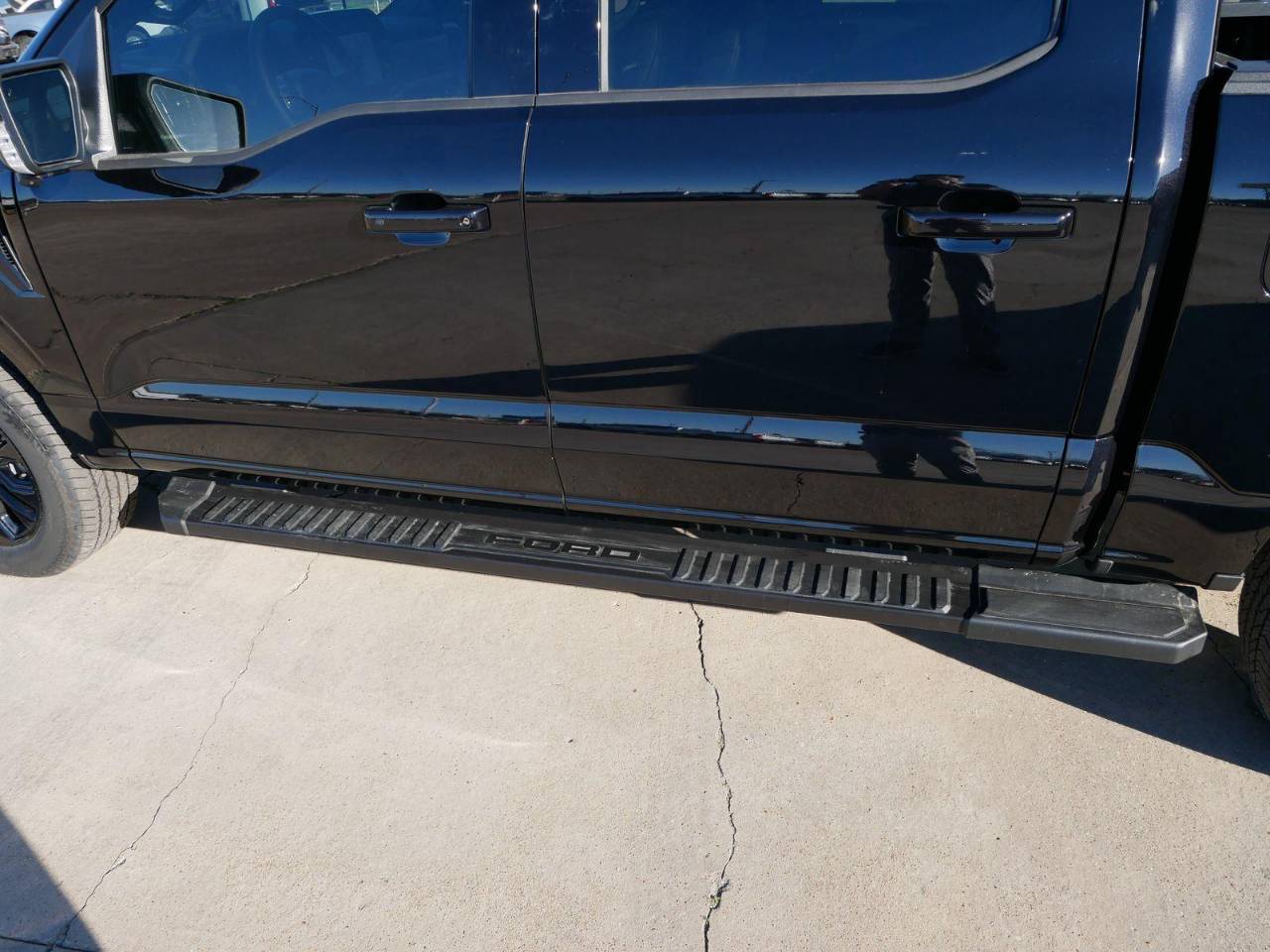 2025 Ford F-150 Lariat - Photo 6