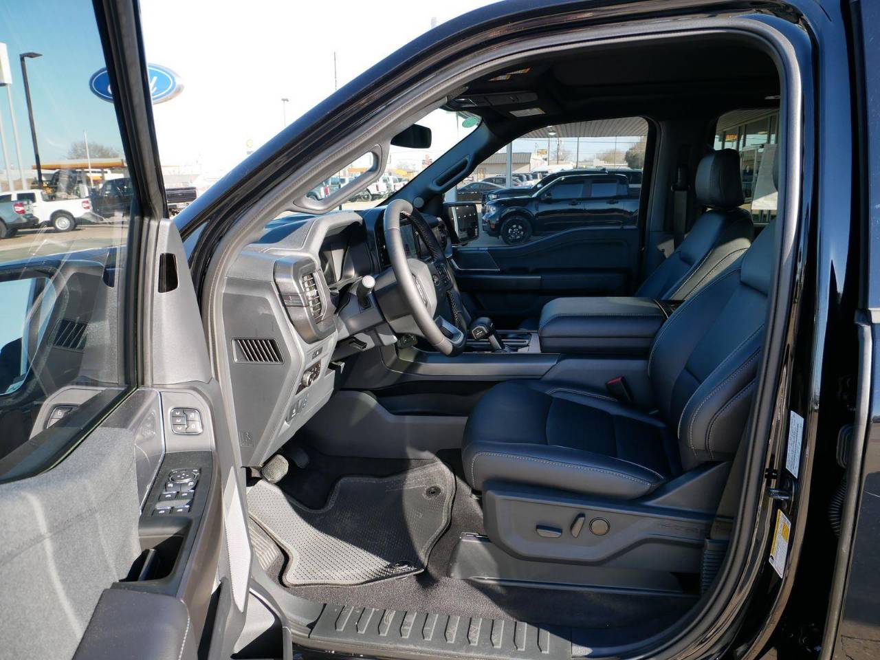 2025 Ford F-150 Lariat - Photo 7