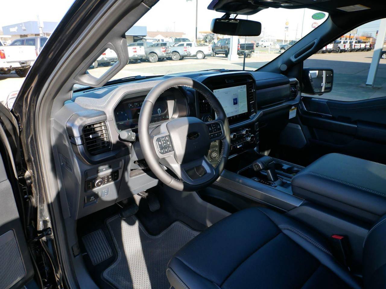 2025 Ford F-150 Lariat - Photo 10