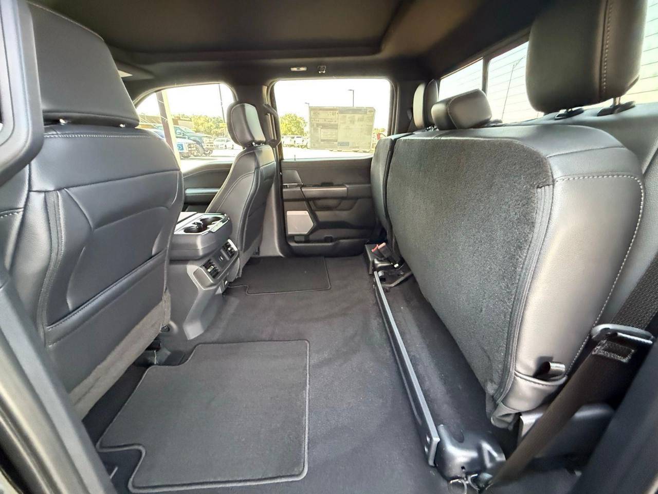 2025 Ford F-150 Lariat - Photo 35