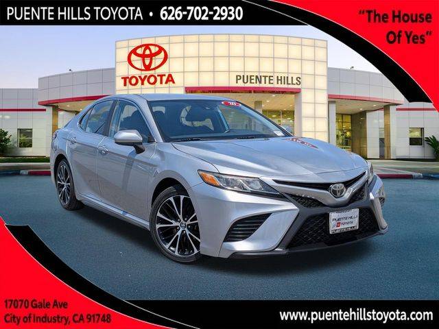 2020 Toyota Camry SE