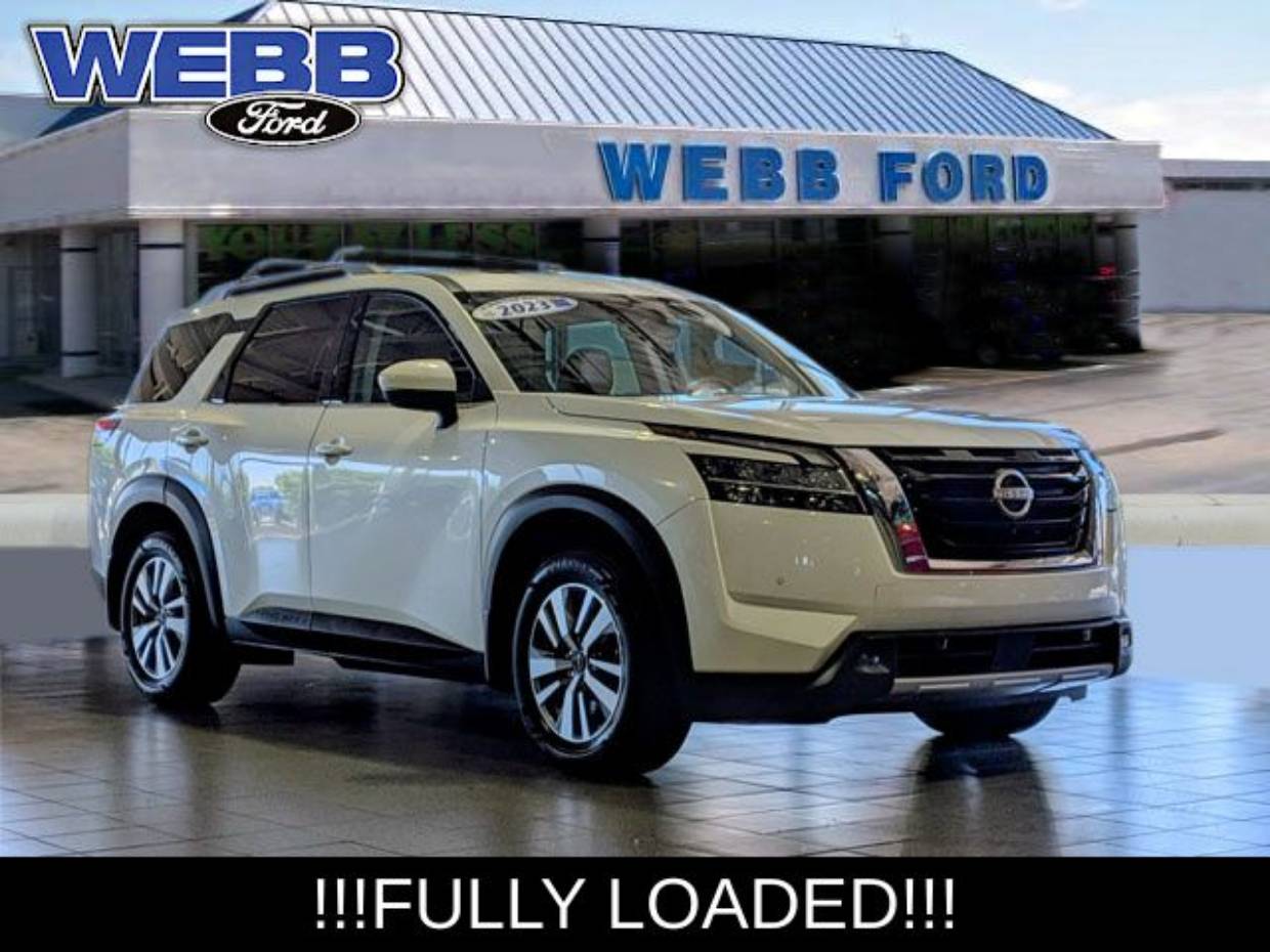 2023 Nissan Pathfinder SL 4WD's photo