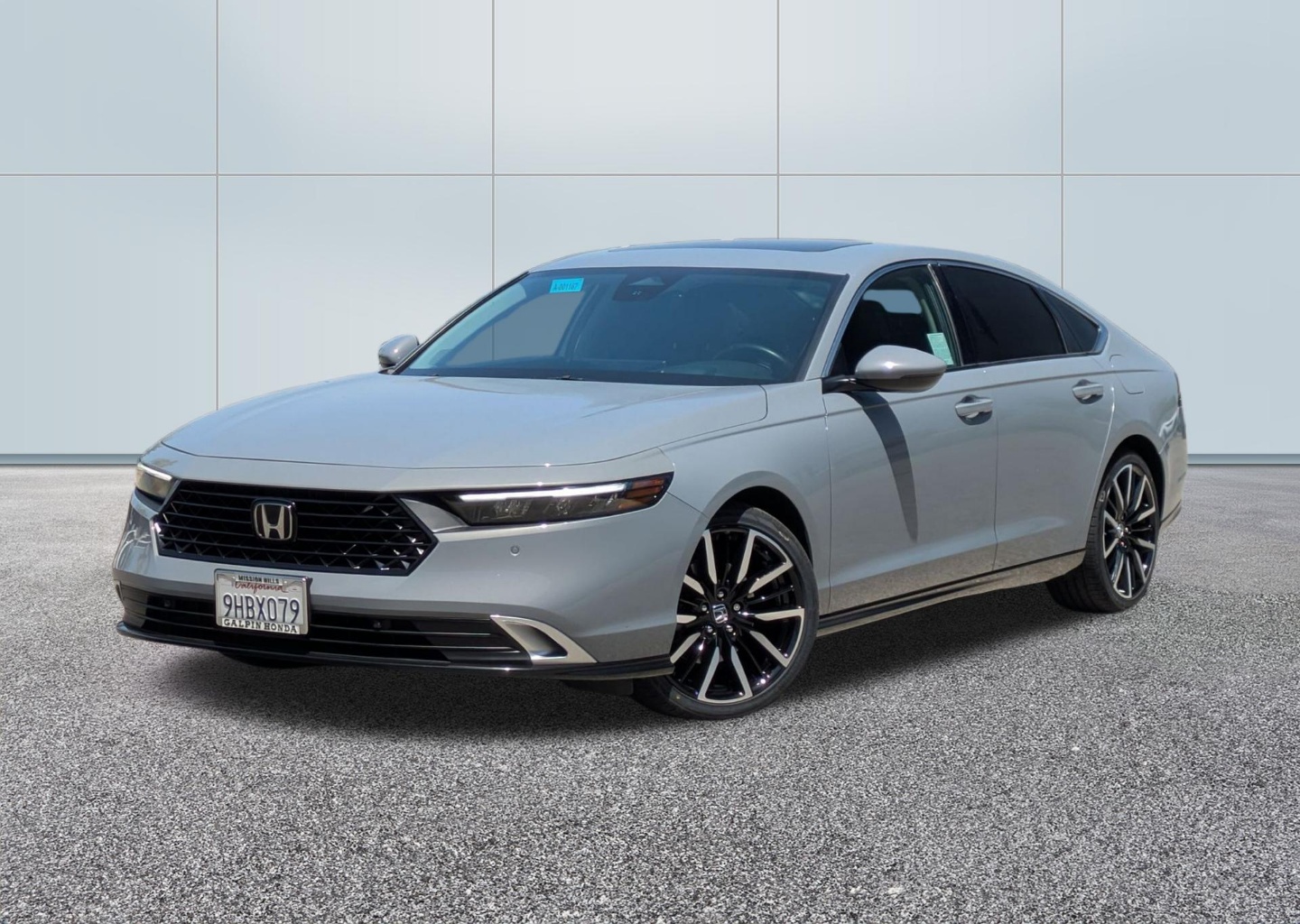 2023 Honda Accord Hybrid Touring's photo