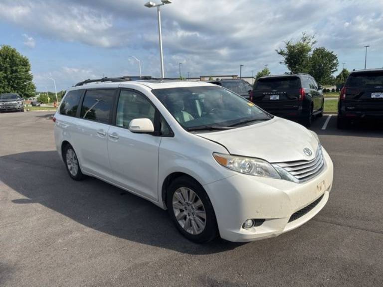 2013 Toyota Sienna LTD