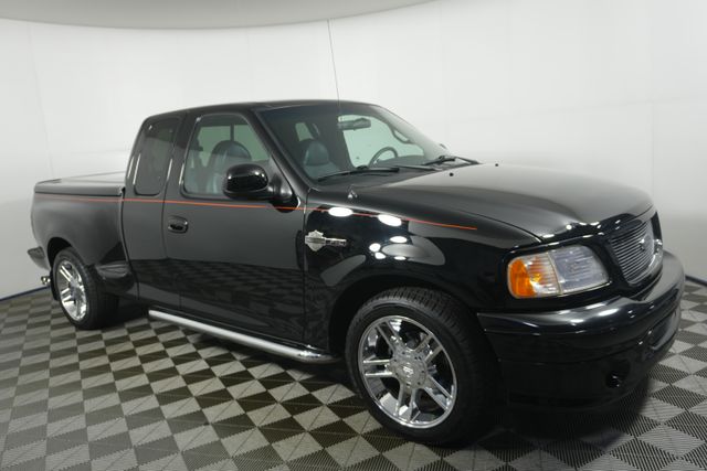 2000 Ford F-150 Harley Davidson's photo