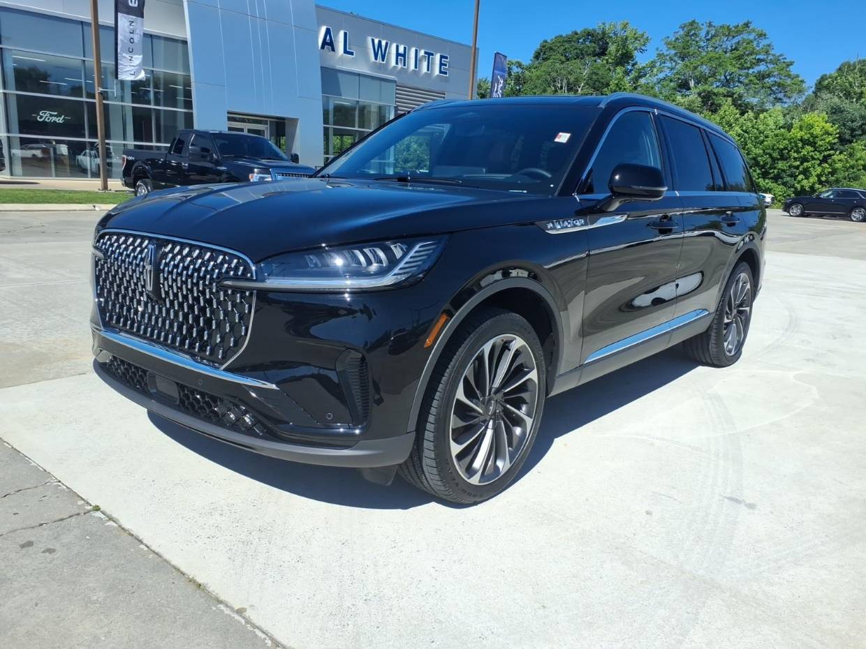 2026 Lincoln Aviator Reserve AWD's photo