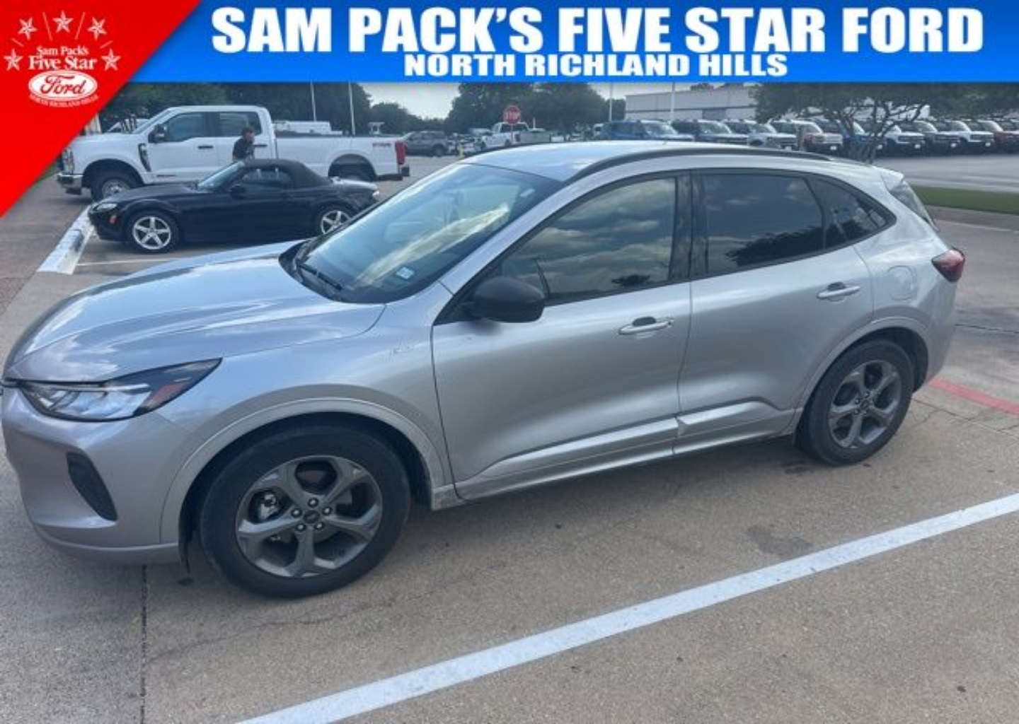2024 Ford Escape ST-Line FWD's photo