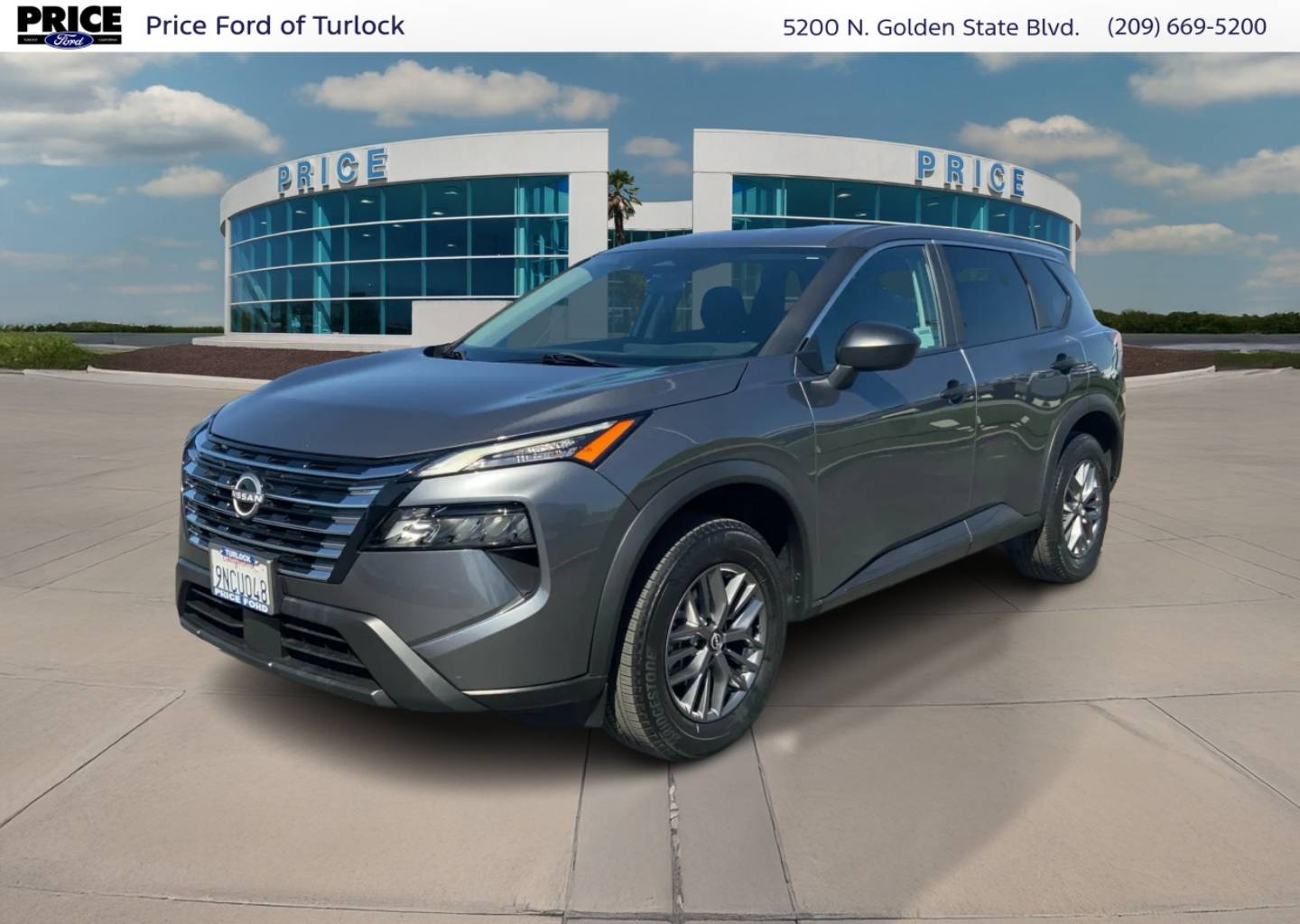 2024 Nissan Rogue S FWD's photo