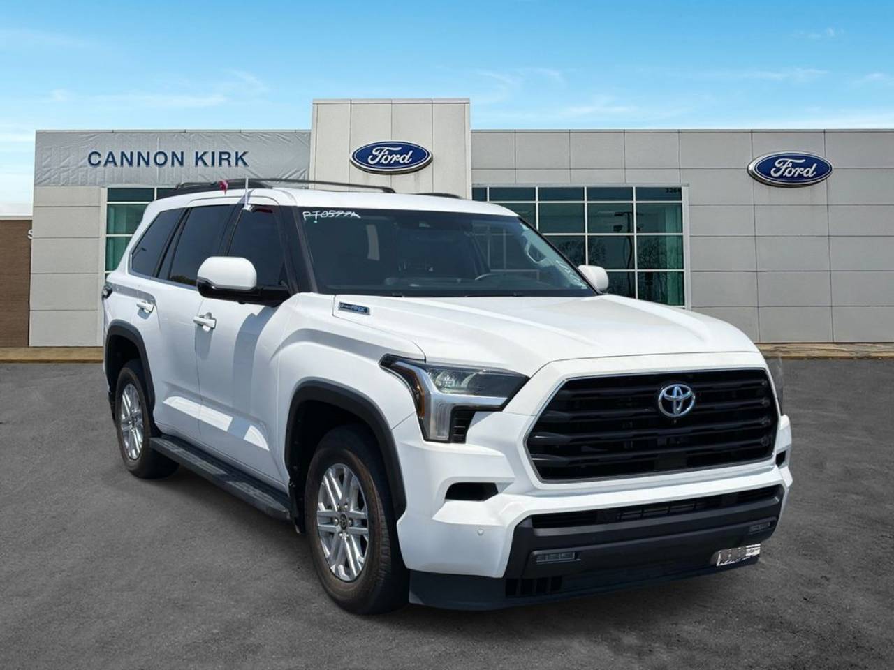 2024 Toyota Sequoia SR5 2WD i-FORCE MAX Hybrid's photo