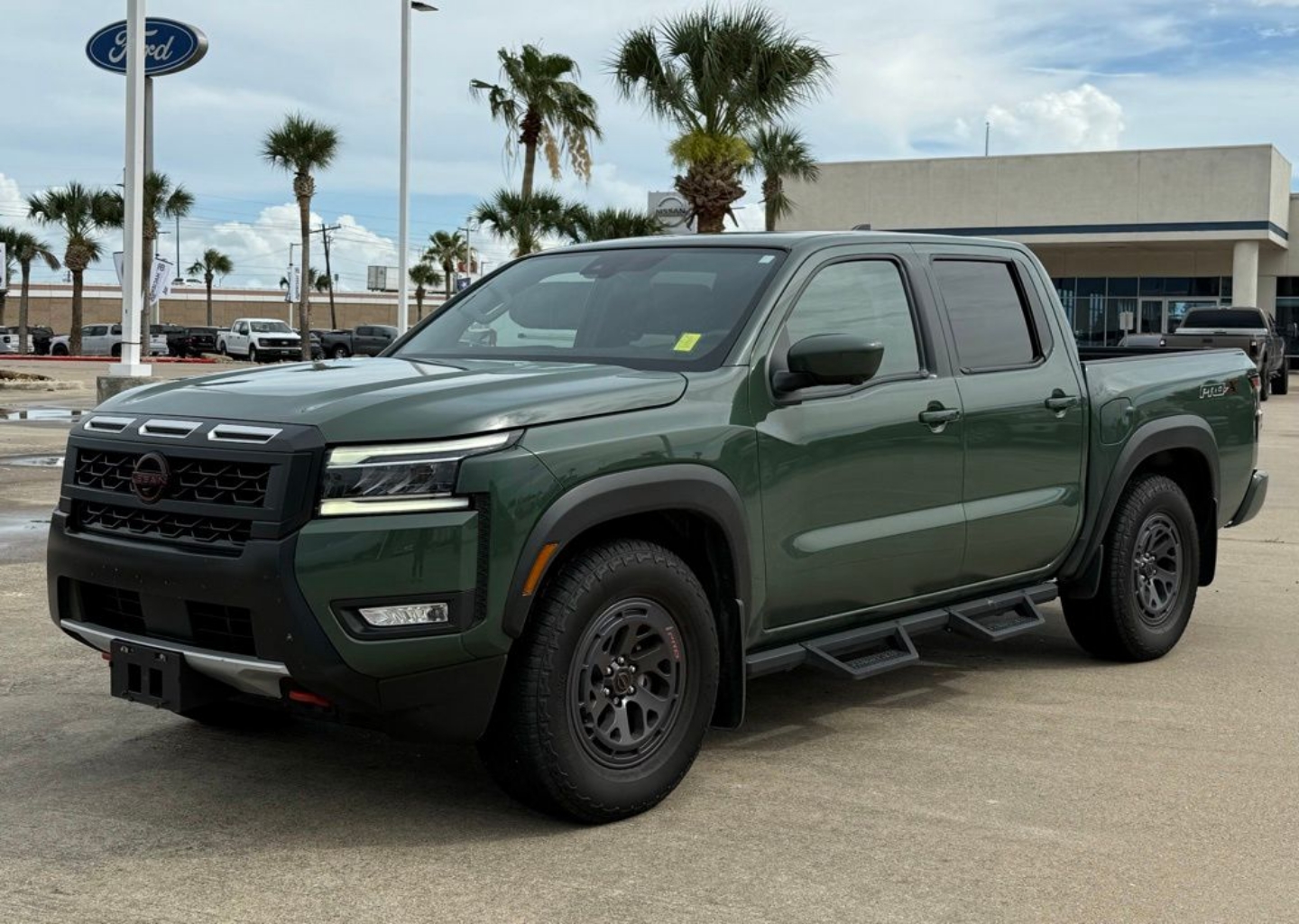 2025 Nissan Frontier PRO-X Crew Cab 4X2's photo