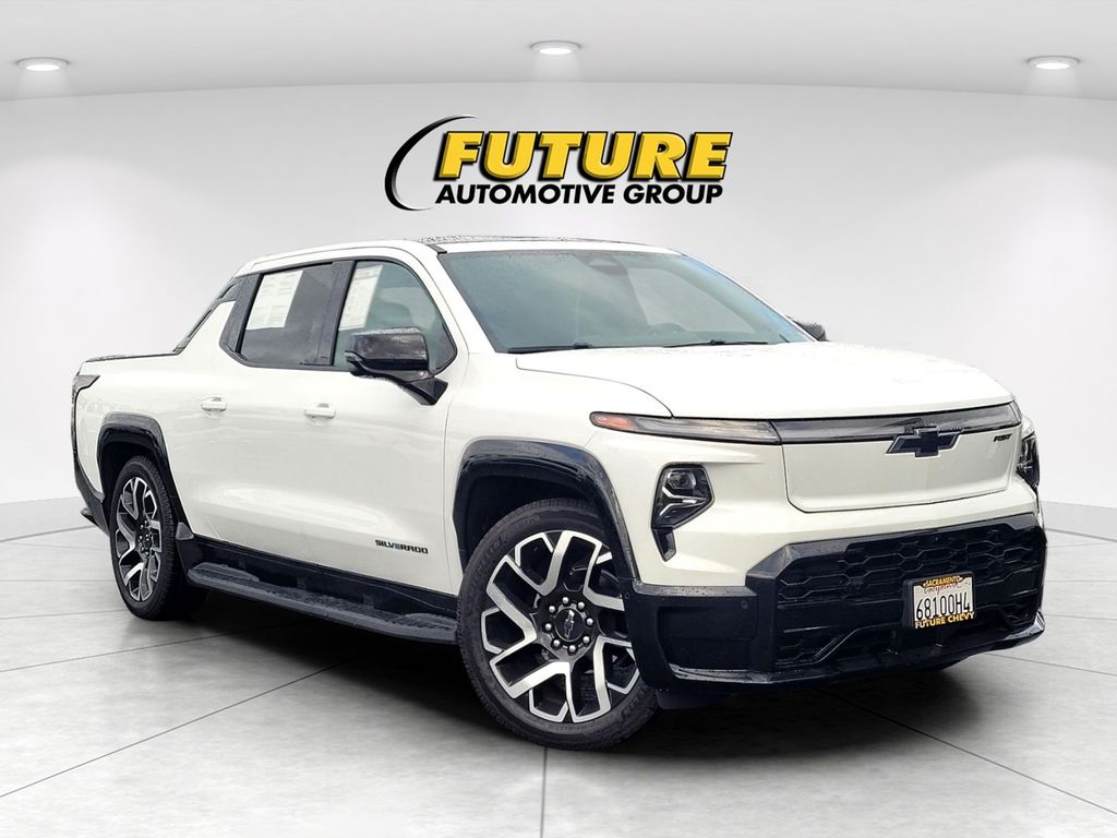 2025 Chevrolet Silverado EV RST