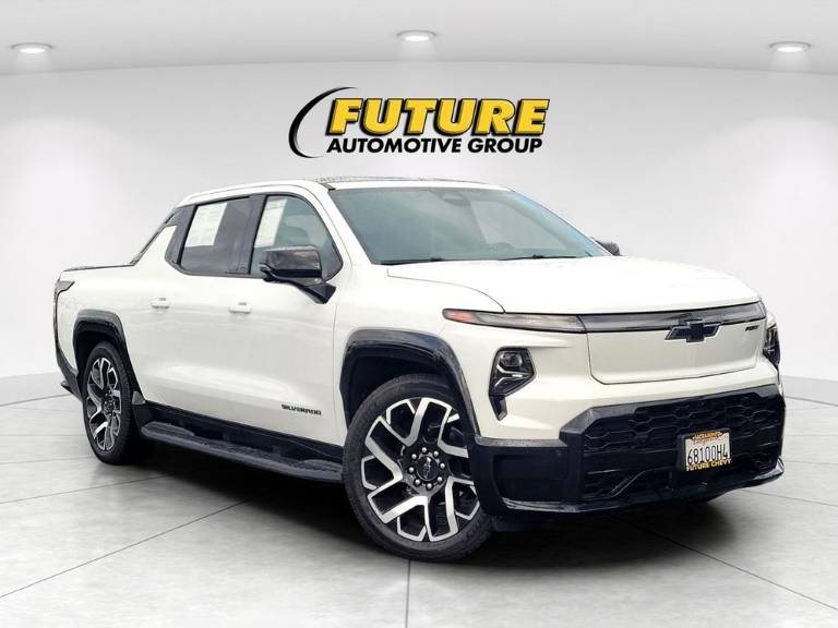 2025 Chevrolet Silverado EV RST