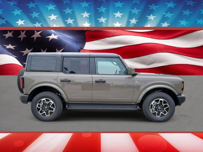 2026 Ford Bronco Outer Banks