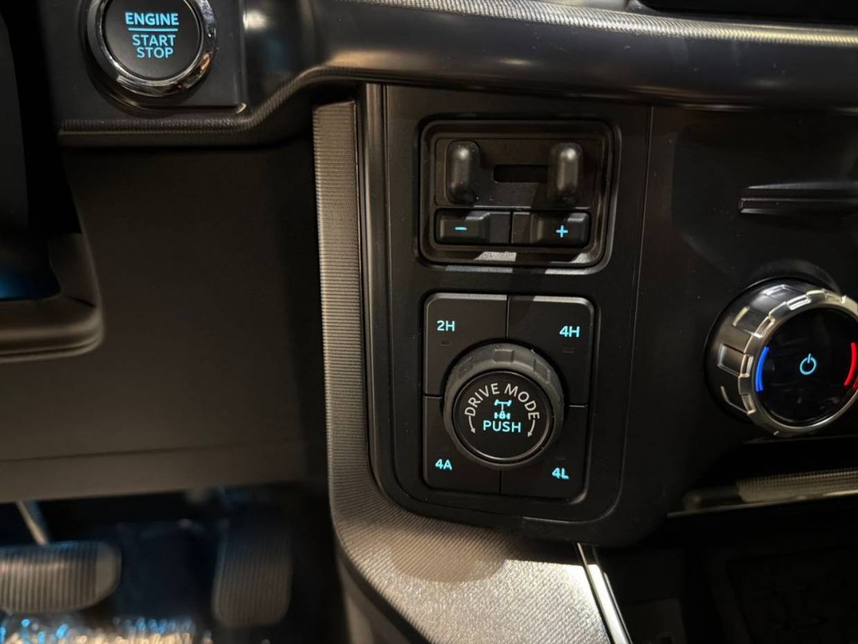 2025 Ford F-150 Platinum - Photo 15