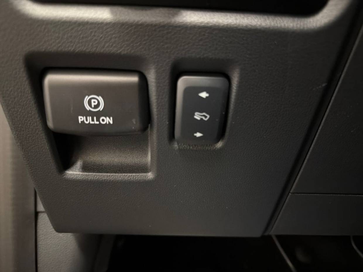 2025 Ford F-150 Platinum - Photo 22
