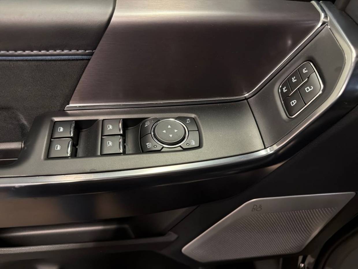 2025 Ford F-150 Platinum - Photo 28