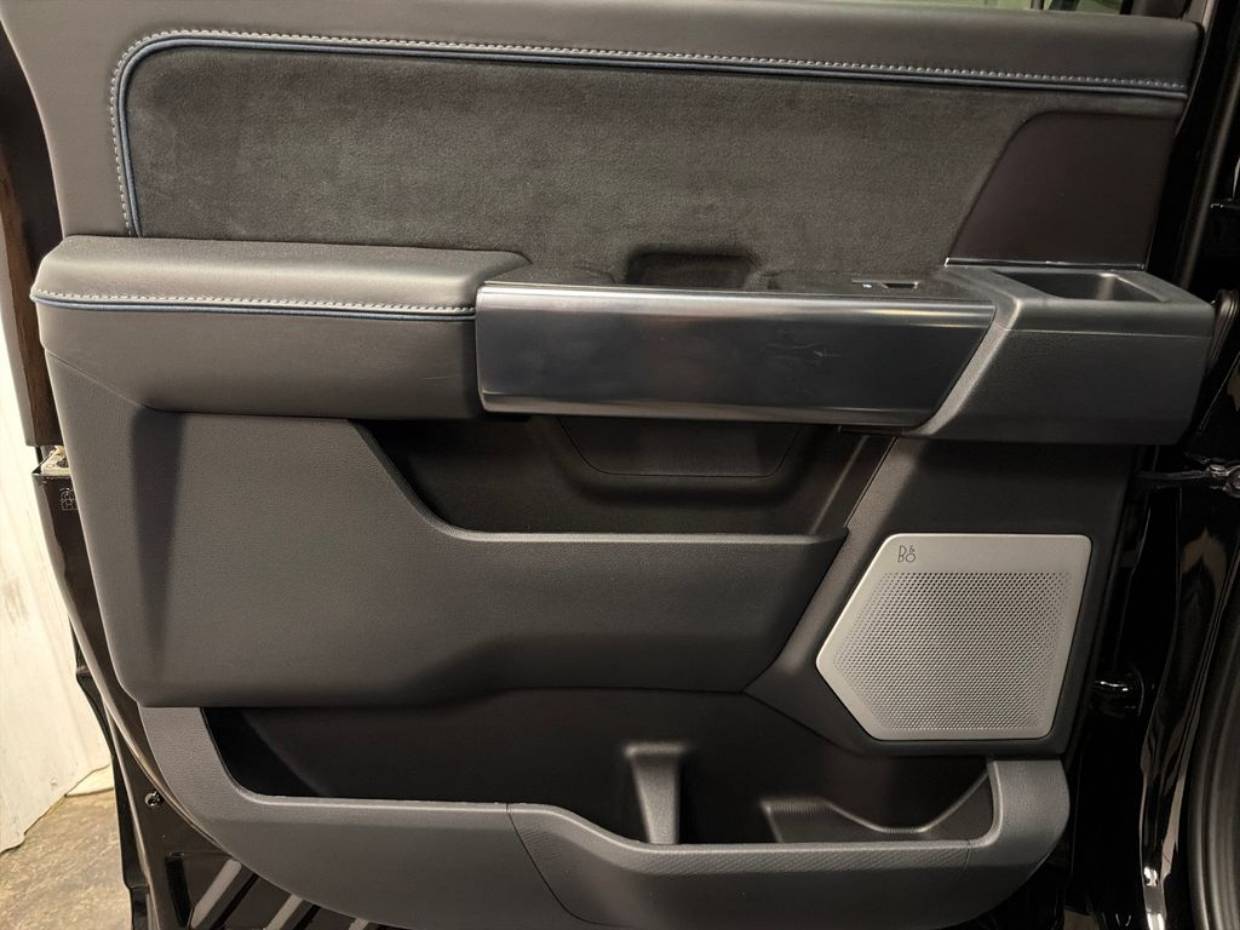 2025 Ford F-150 Platinum - Photo 33