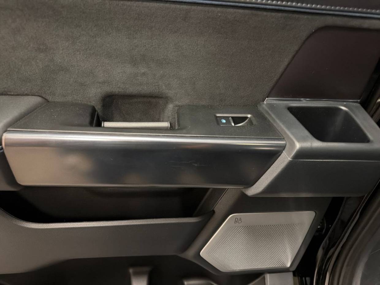 2025 Ford F-150 Platinum - Photo 34